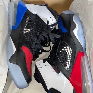 Nike Jordan sneakers size 5.5 brand new never worn